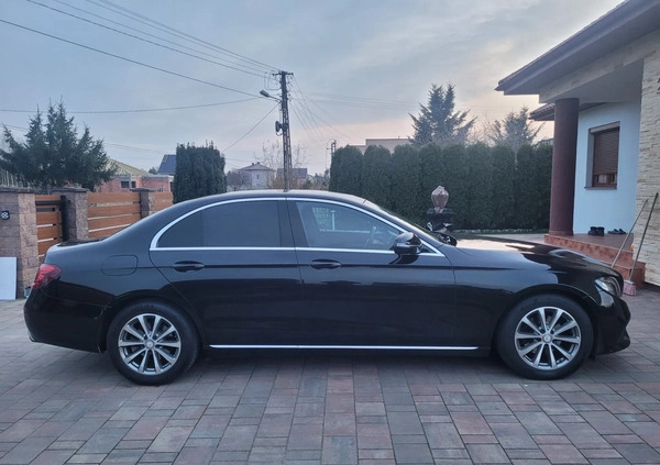 Mercedes-Benz Klasa E cena 89900 przebieg: 179000, rok produkcji 2016 z Piastów małe 67